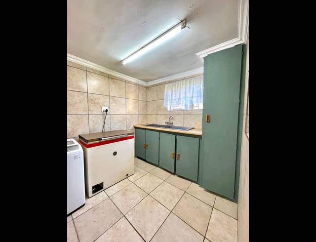 3 BEDROOM FREEHOLD FOR SALE IN UNITAS PARK